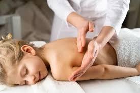 Massage dành cho trẻ em
